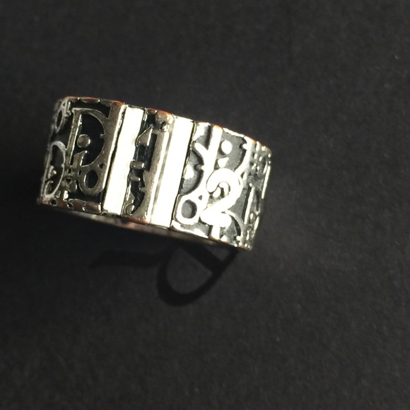 Christian Dior Ring - Picture 3 of 5